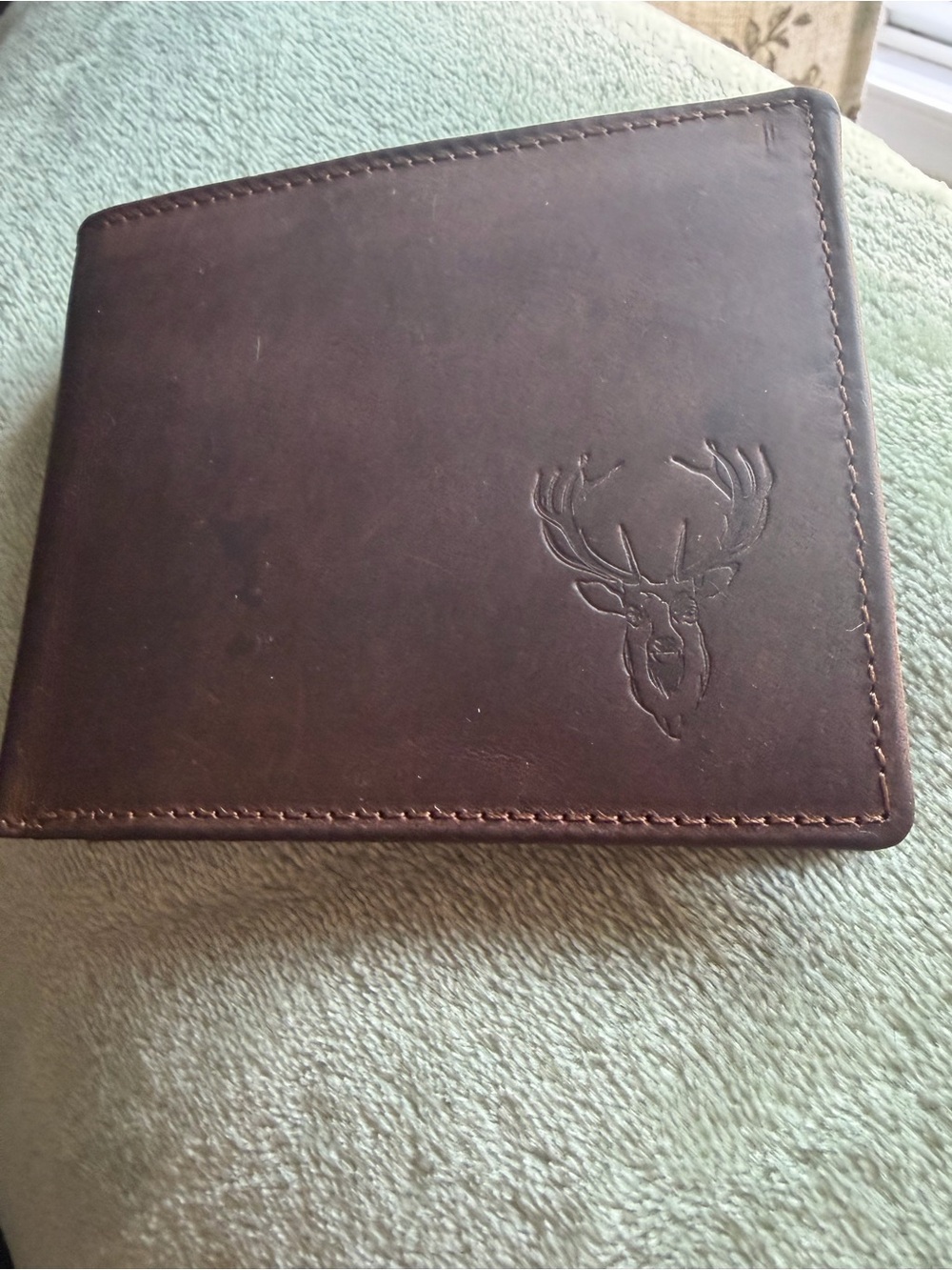 London Alley leather bifold wallet